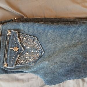 Women's Blue Jeans with Embellished Pocket
